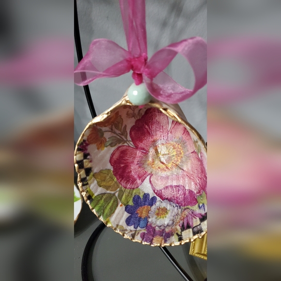 Inspired MacKenzie Childs Cockle Ornament Shell ⚜️💜💙⚜️ - Picture 2 of 4
